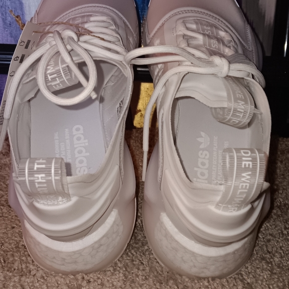 Adidas NMD V3 Men’s Shoes “Cloud White” - Triple White Size 9.5 - Picture 3 of 4